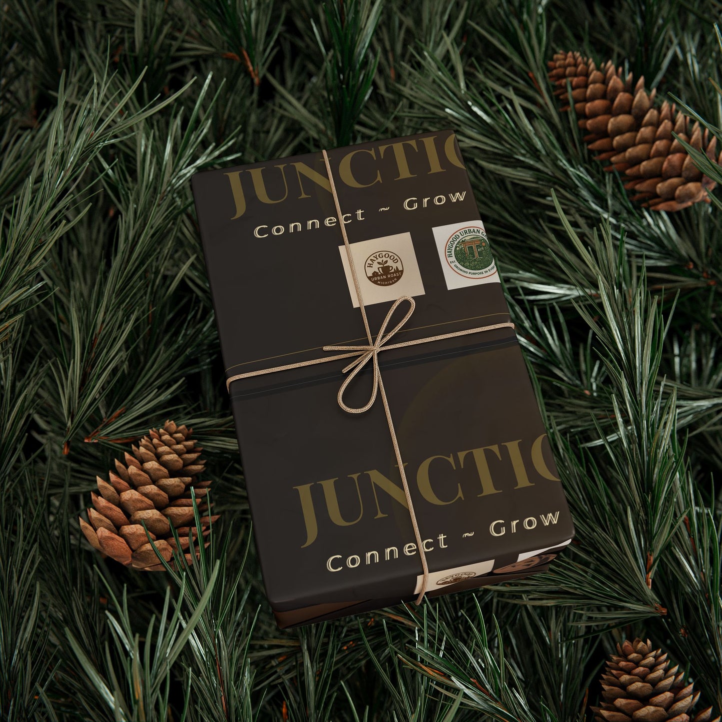 Elegant Patterned Wrapping Paper Roll - Perfect for Holiday Gifting and Special Occasions