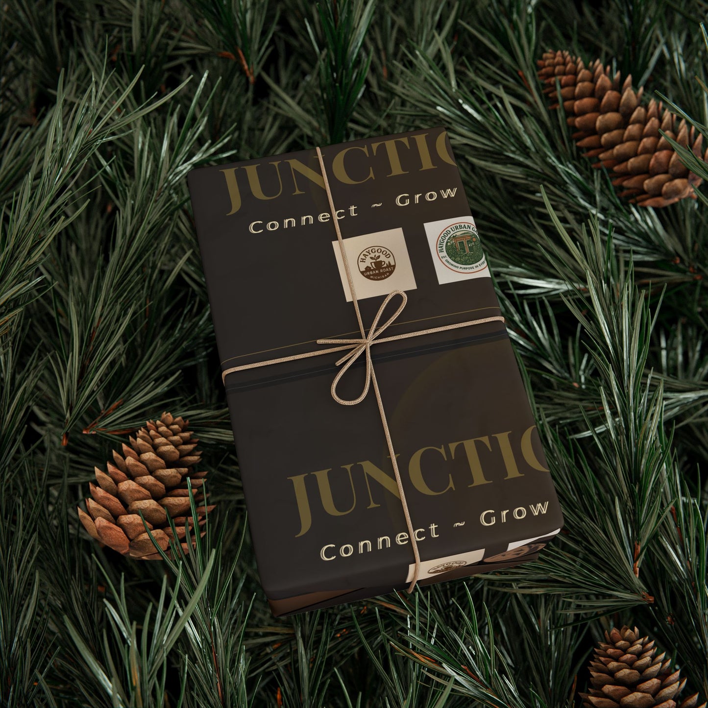 Elegant Patterned Wrapping Paper Roll - Perfect for Holiday Gifting and Special Occasions